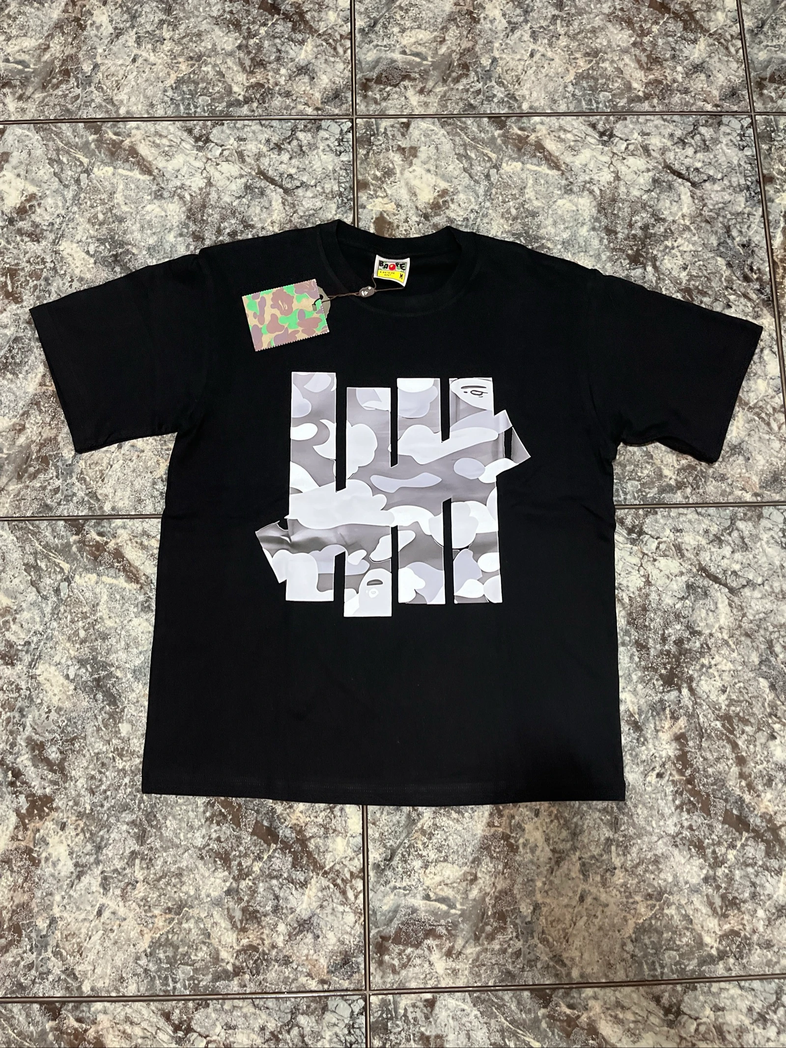 T-shirt bape